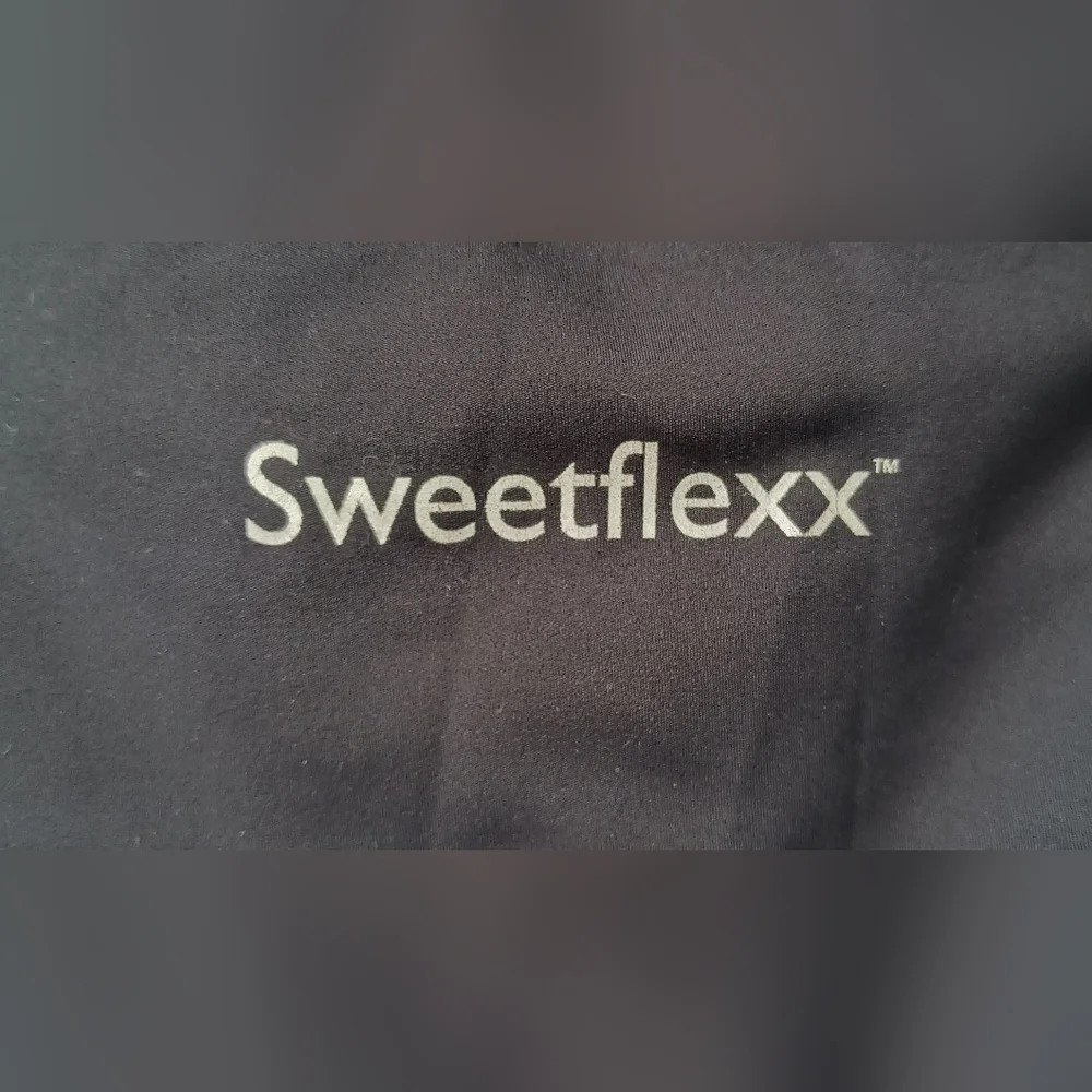 Women's Black Leggings - Picture 4 of 7